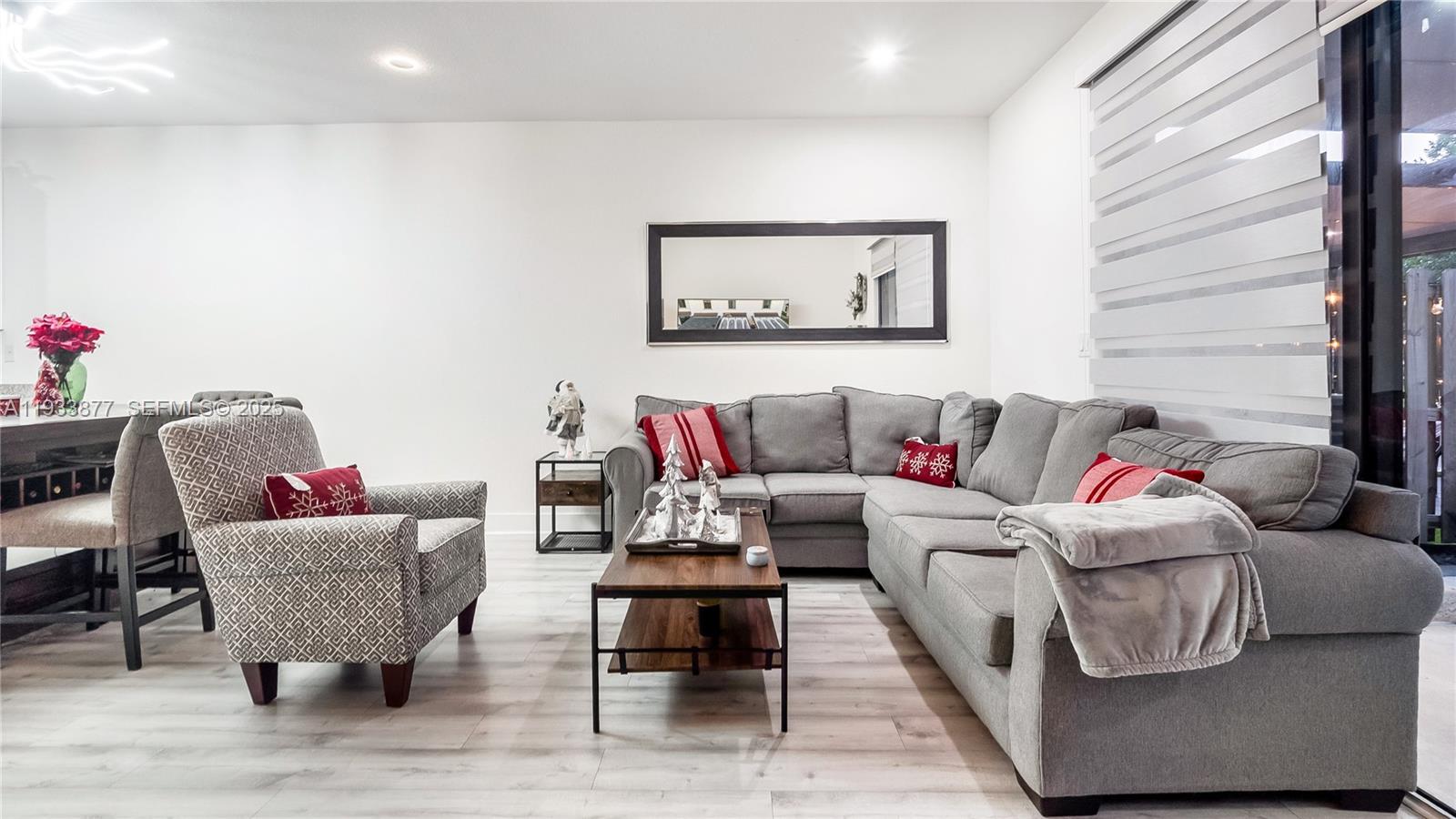 MC RESIDENTIAL - Residential