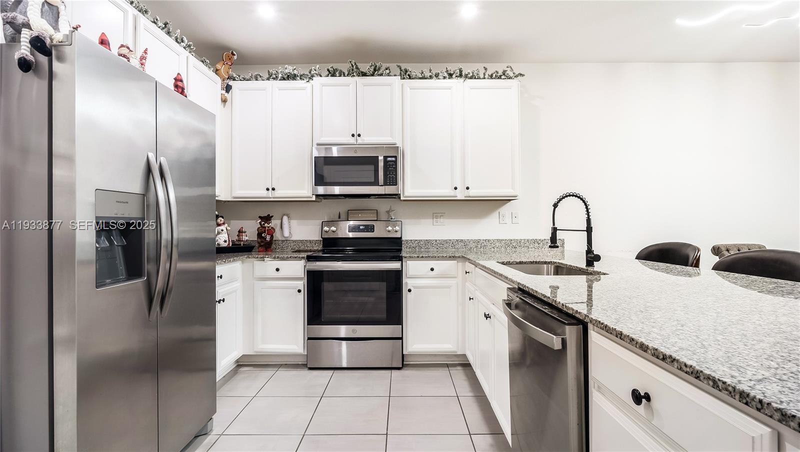 MC RESIDENTIAL - Residential