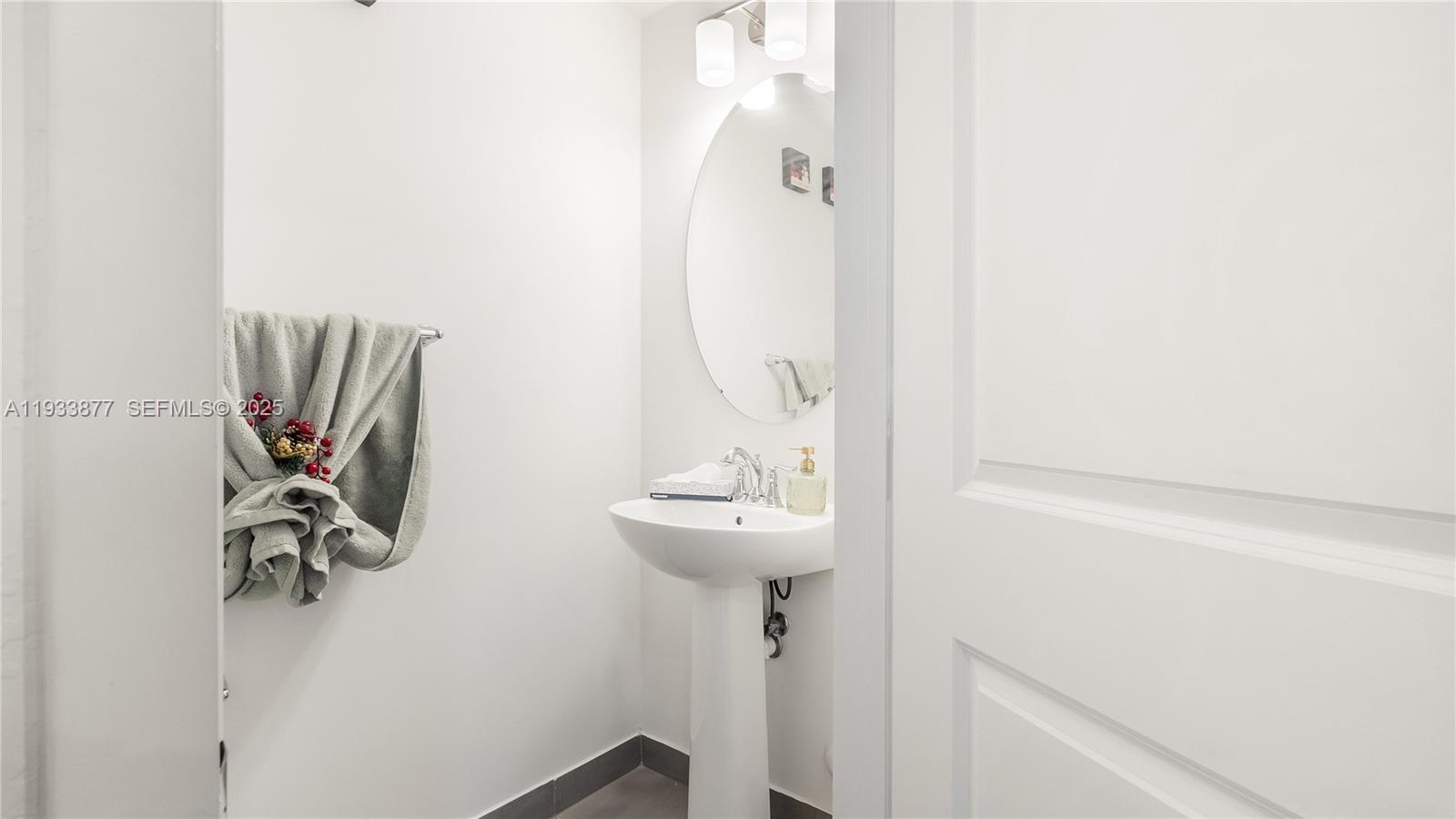 MC RESIDENTIAL - Residential