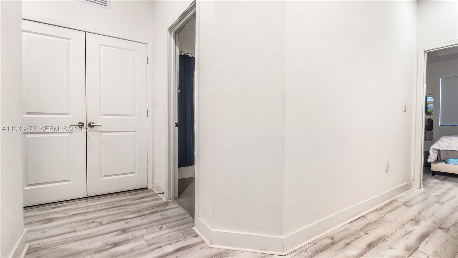 MC RESIDENTIAL - Residential