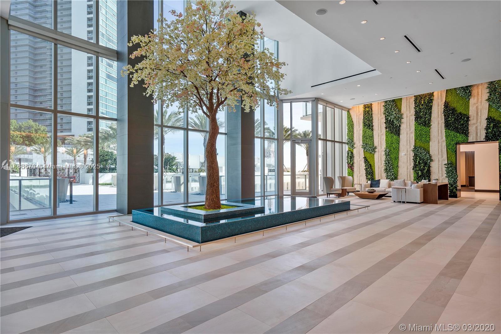 PARAMOUNT MIAMI WORLDCENT - Residential