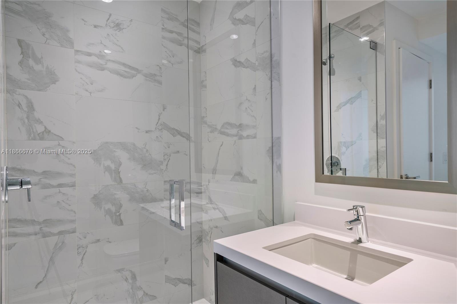 PARAMOUNT MIAMI WORLDCENT - Residential