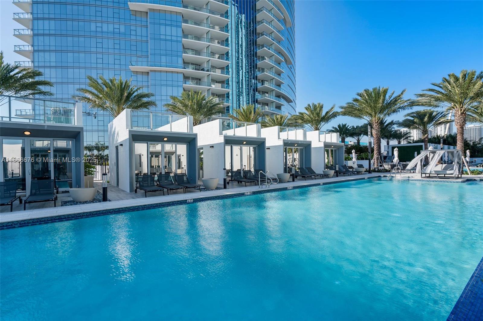 PARAMOUNT MIAMI WORLDCENT - Residential