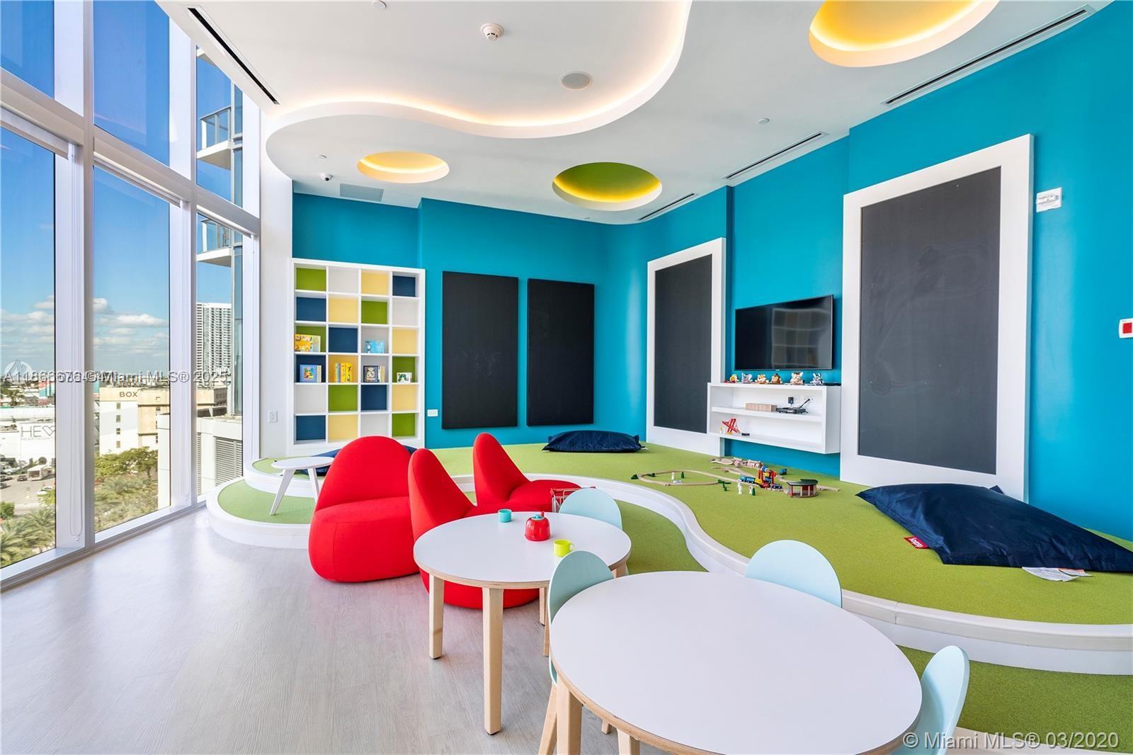 PARAMOUNT MIAMI WORLDCENT - Residential