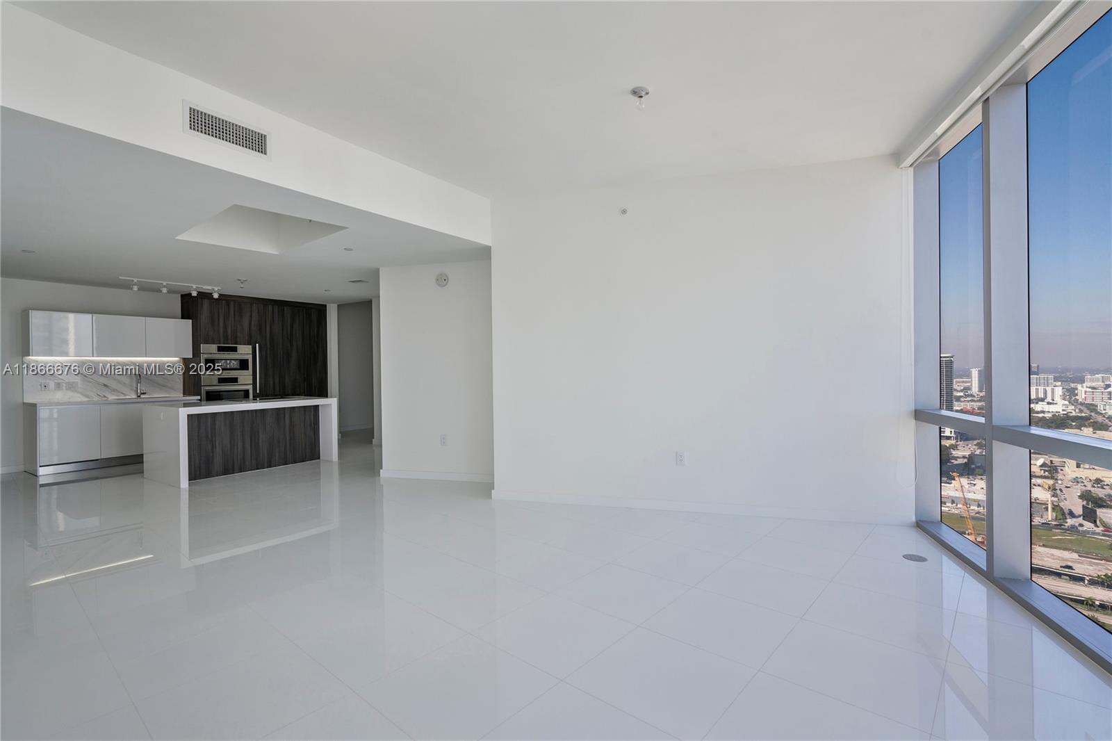 PARAMOUNT MIAMI WORLDCENT - Residential