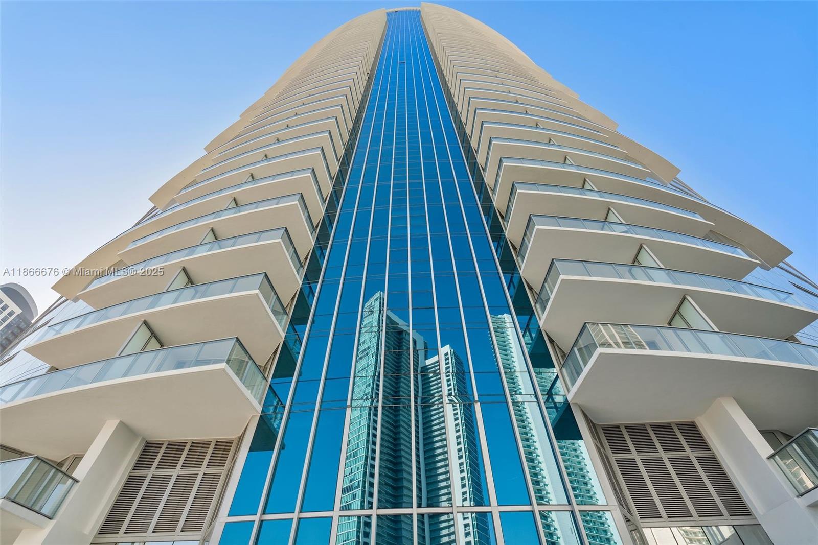 PARAMOUNT MIAMI WORLDCENT - Residential