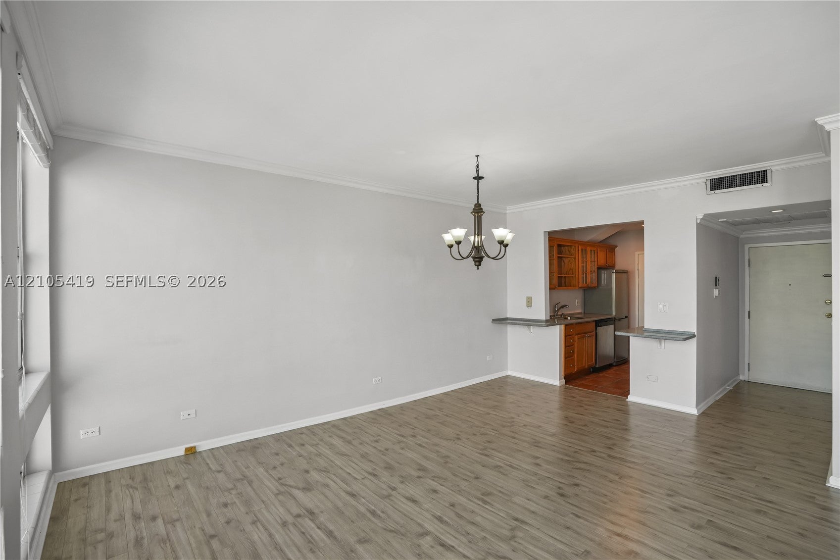 700 Biltmore Way 711