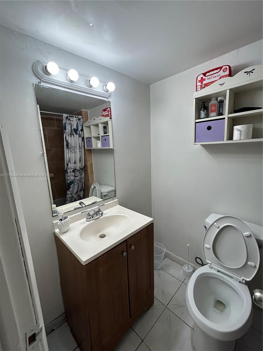 ALTAMIRA GARDENS CONDO - Residential