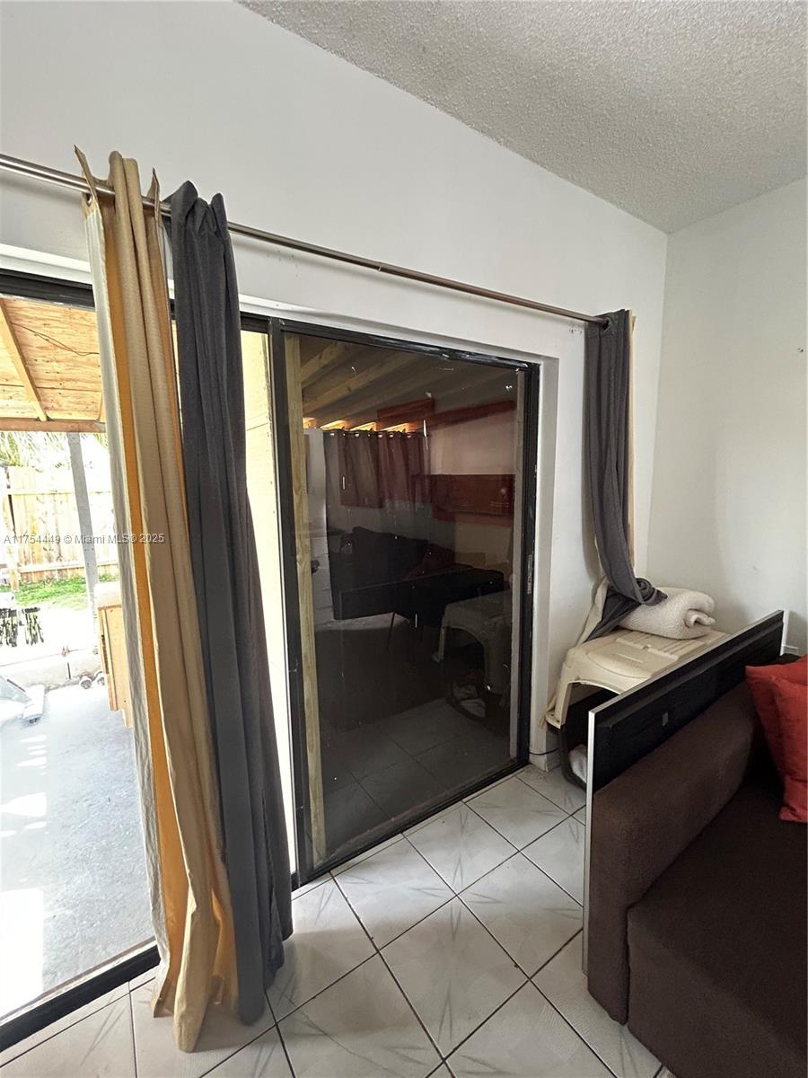 ALTAMIRA GARDENS CONDO - Residential