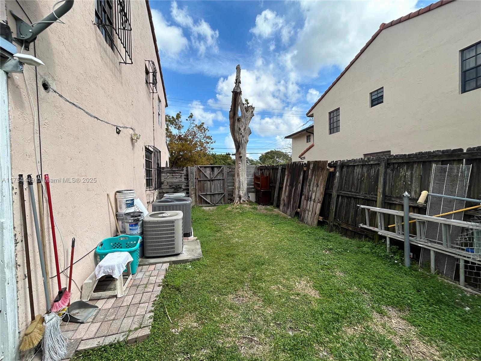 ALTAMIRA GARDENS CONDO - Residential