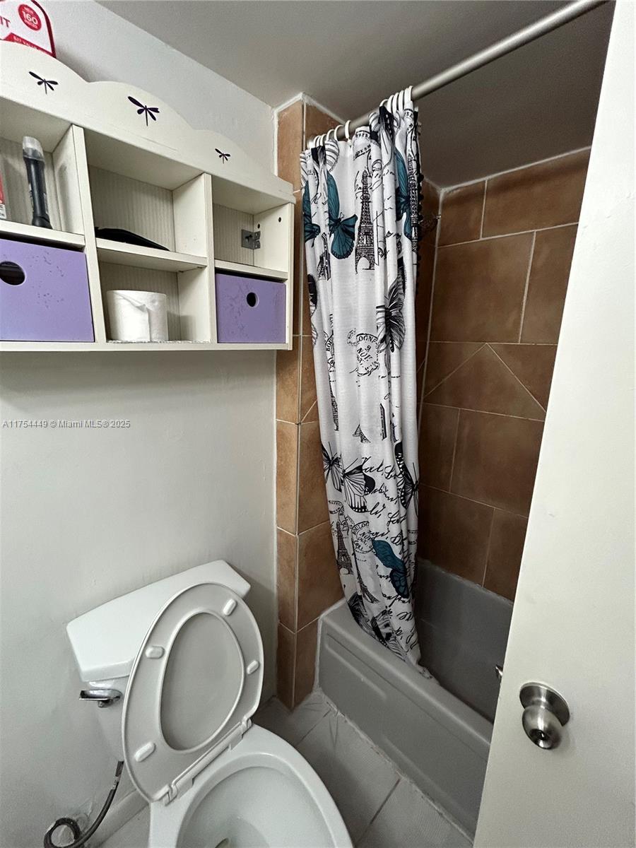 ALTAMIRA GARDENS CONDO - Residential