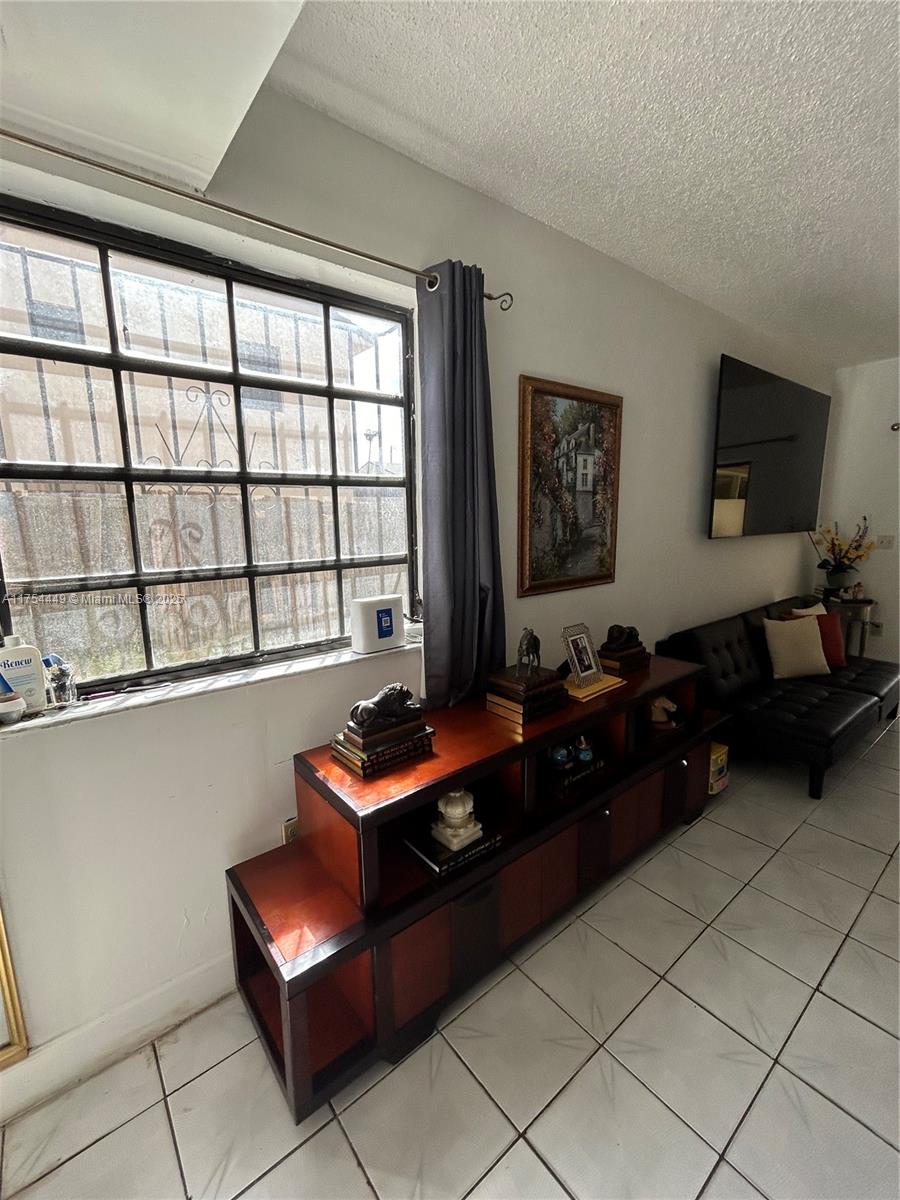 ALTAMIRA GARDENS CONDO - Residential