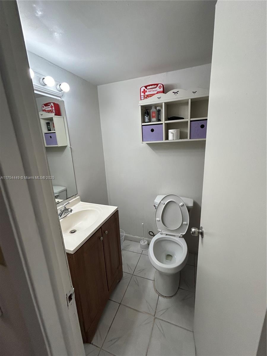 ALTAMIRA GARDENS CONDO - Residential