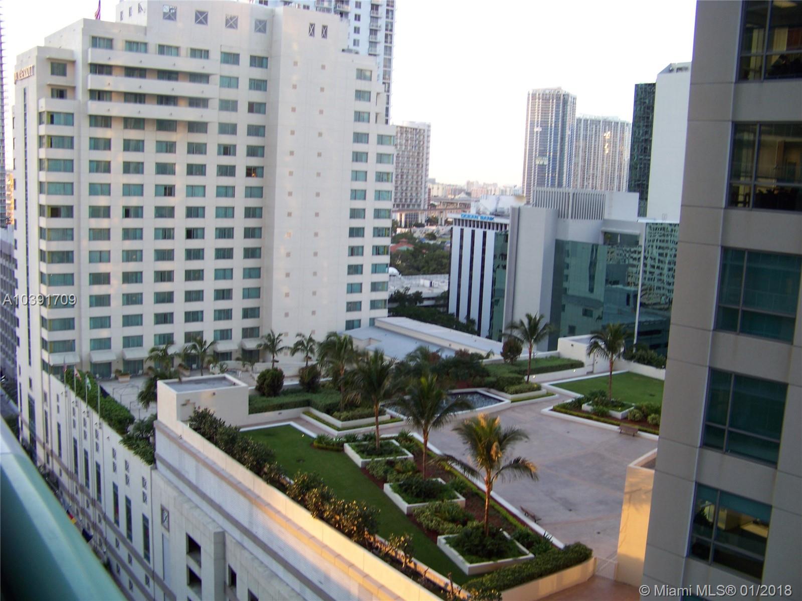 THE CLUB AT BRICKELL BAY - Residential