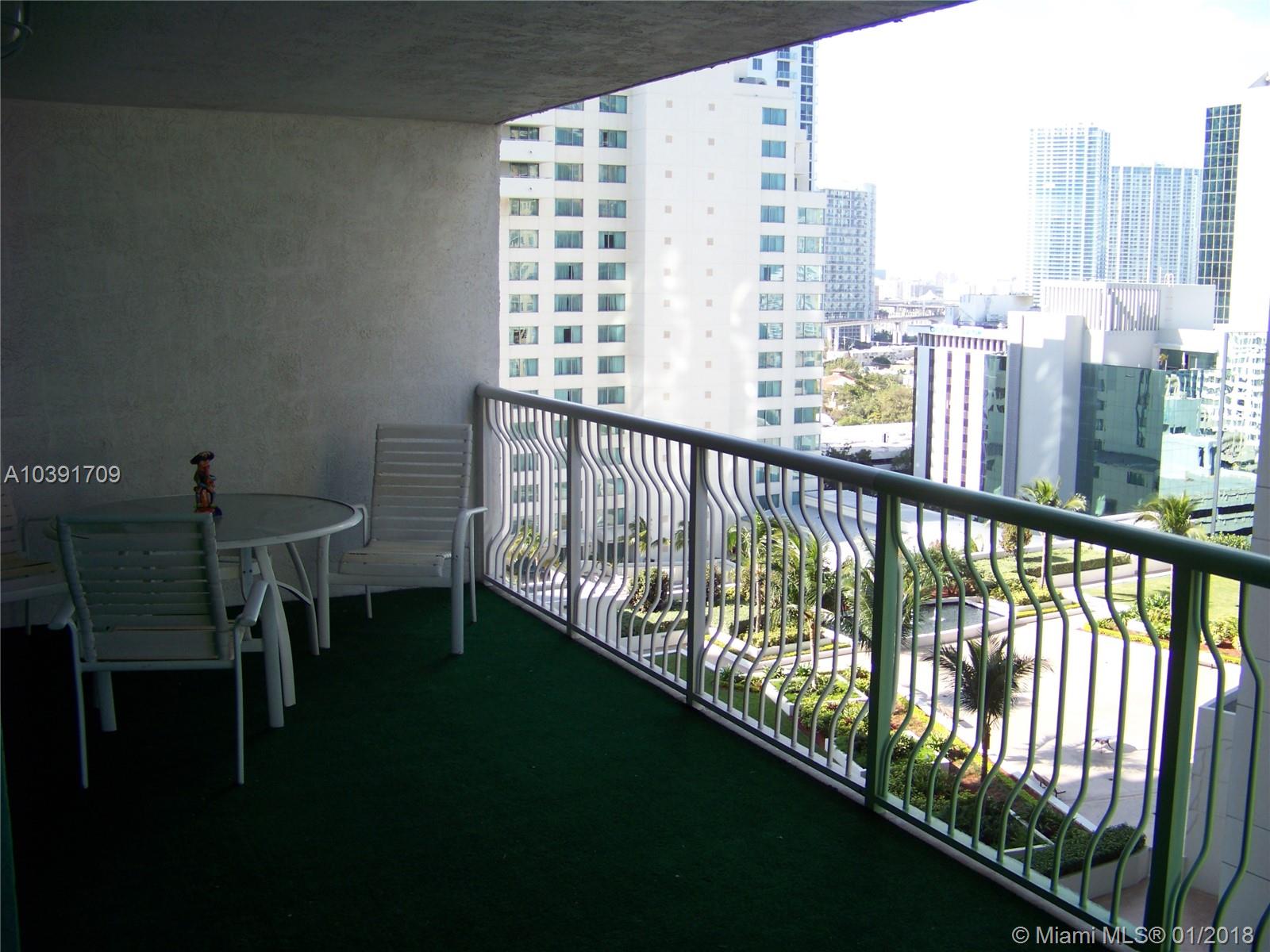 THE CLUB AT BRICKELL BAY - Residential