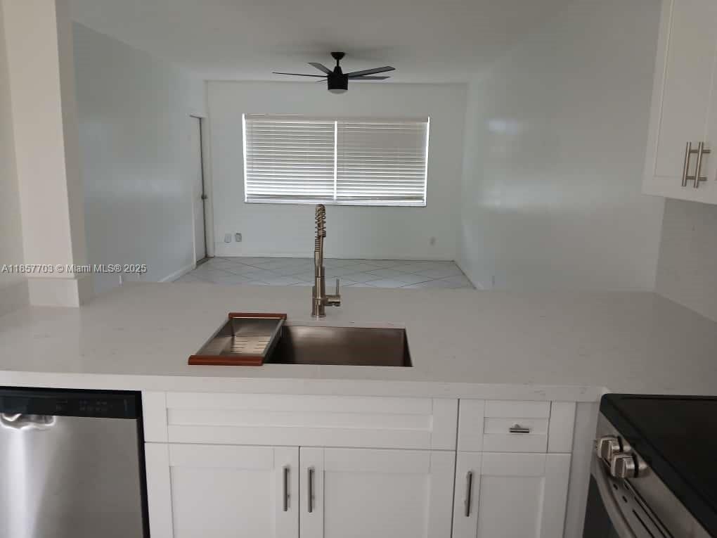 QUINSANA GARDENS CONDO - Residential Lease