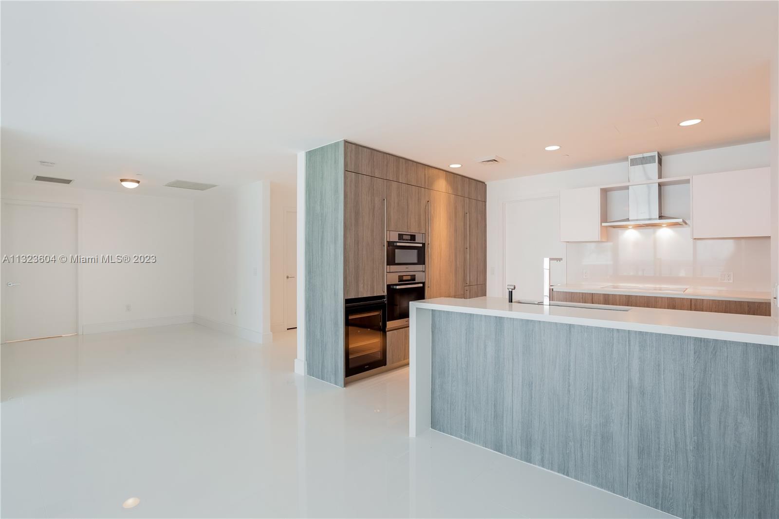 OCEANA KEY BISCAYNE CONDO - Residential