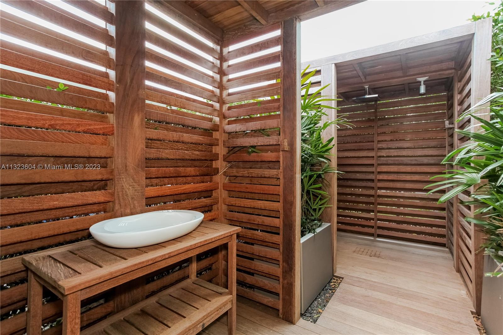 OCEANA KEY BISCAYNE CONDO - Residential