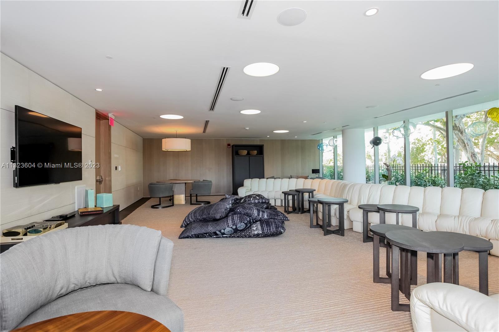 OCEANA KEY BISCAYNE CONDO - Residential