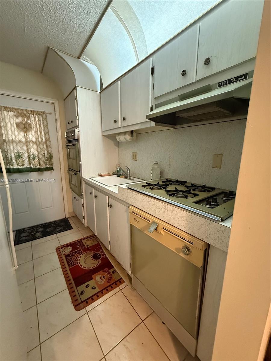 RO-MONT SOUTH CONDO MNPQ - Residential