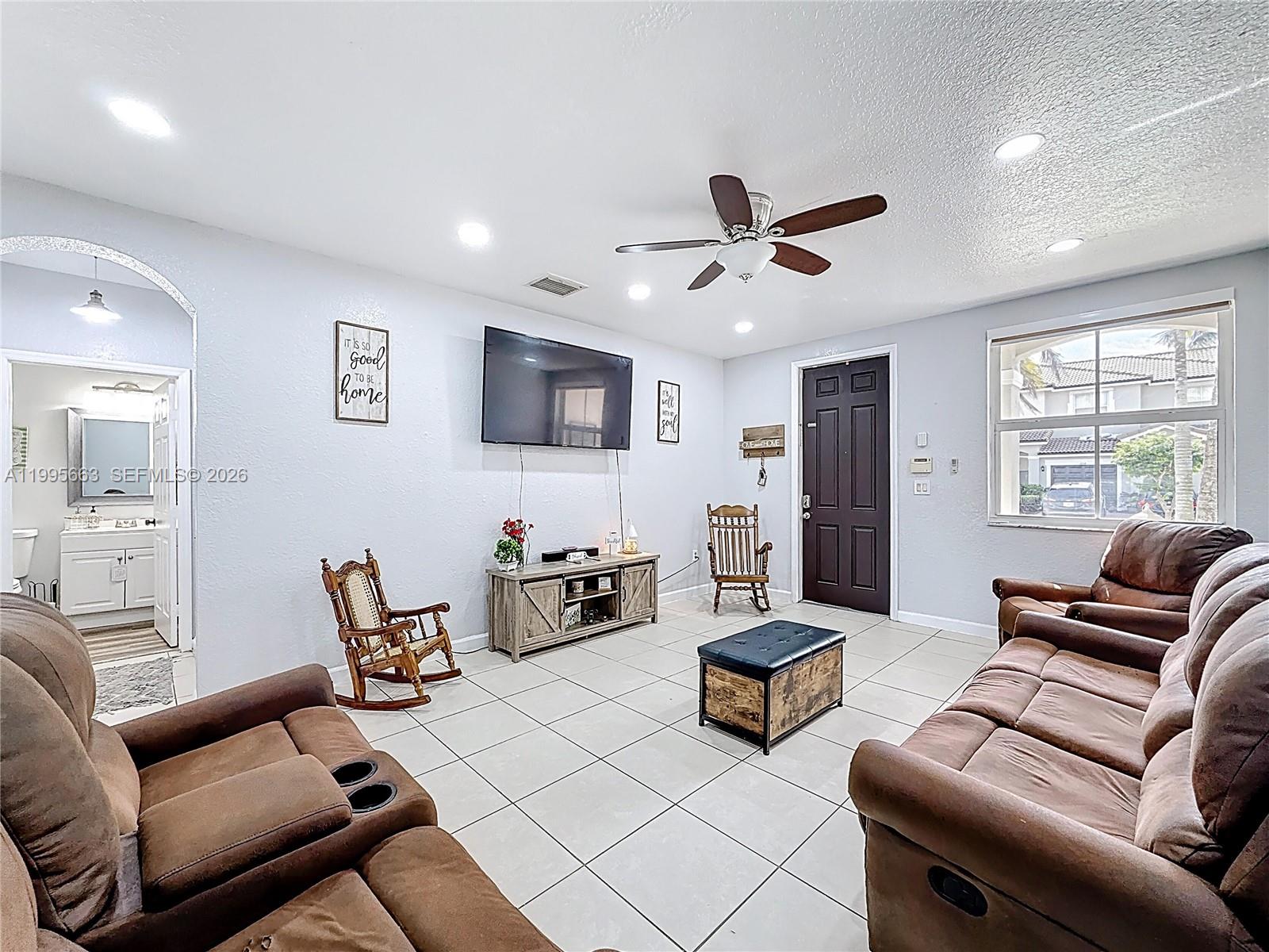 FLORIDIAN ISLES SOUTH - Residential