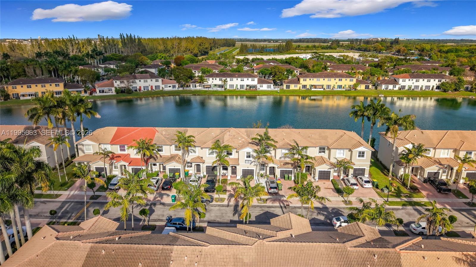 FLORIDIAN ISLES SOUTH - Residential