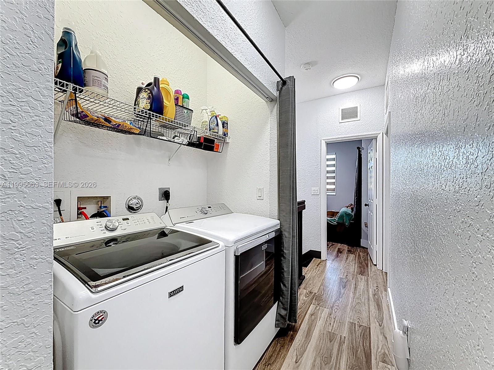 FLORIDIAN ISLES SOUTH - Residential