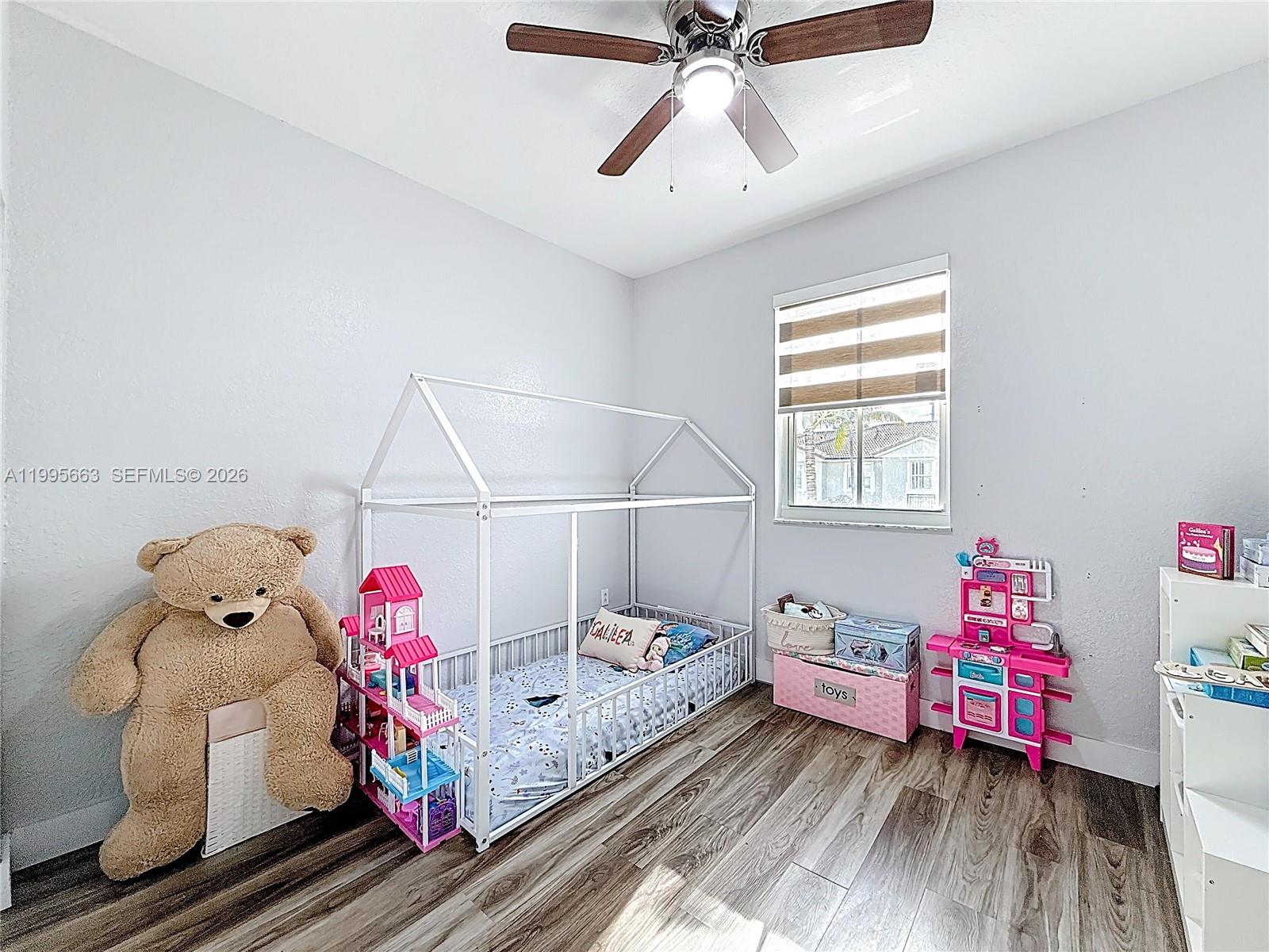 FLORIDIAN ISLES SOUTH - Residential