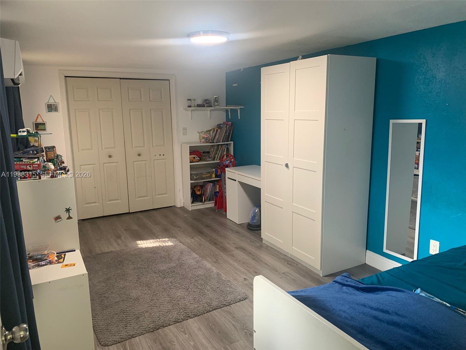 PALM LANE VILLA NO 4 - Residential