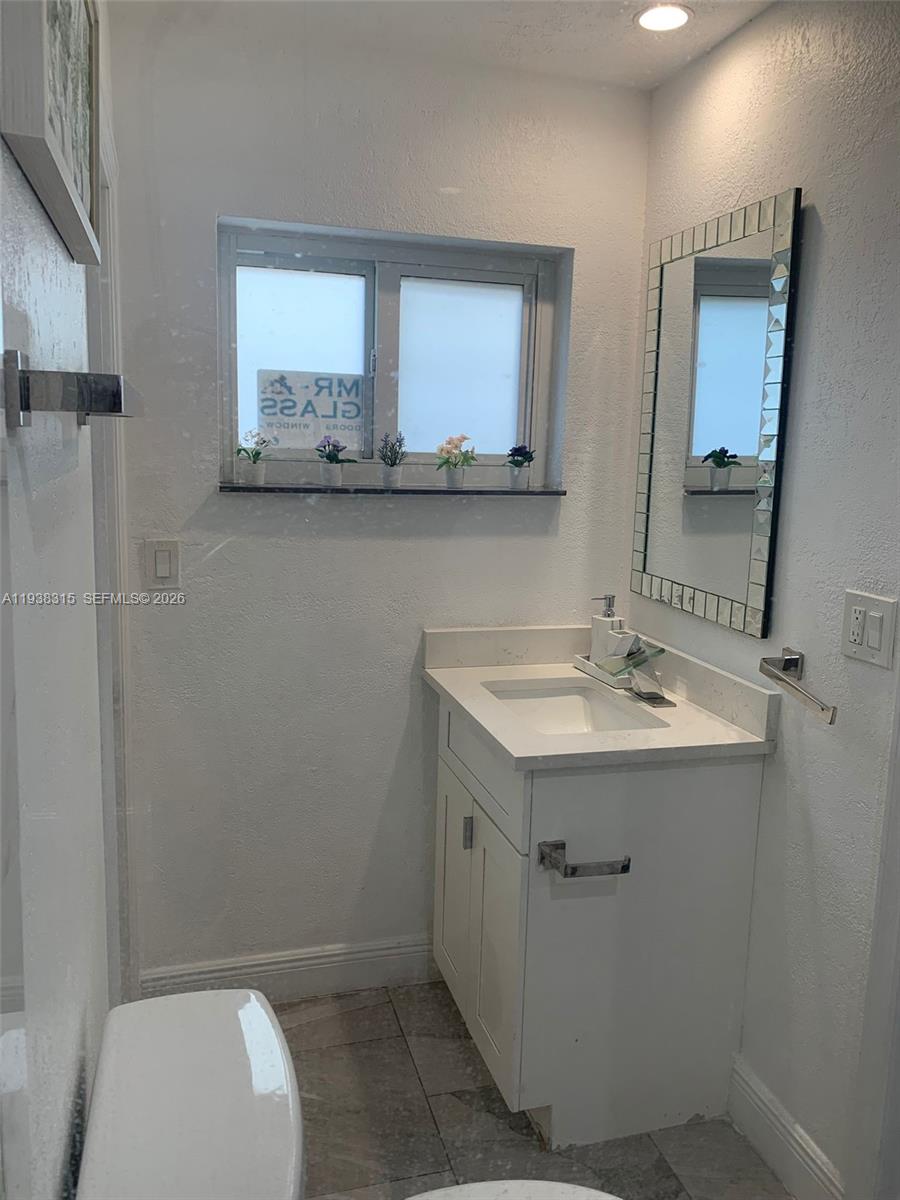 PALM LANE VILLA NO 4 - Residential