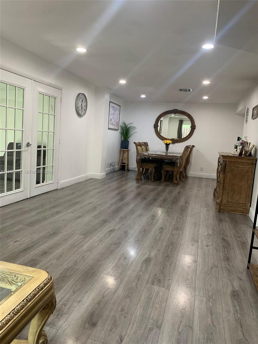 PALM LANE VILLA NO 4 - Residential