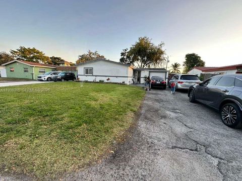 6620 Custer St Hollywood FL 33024