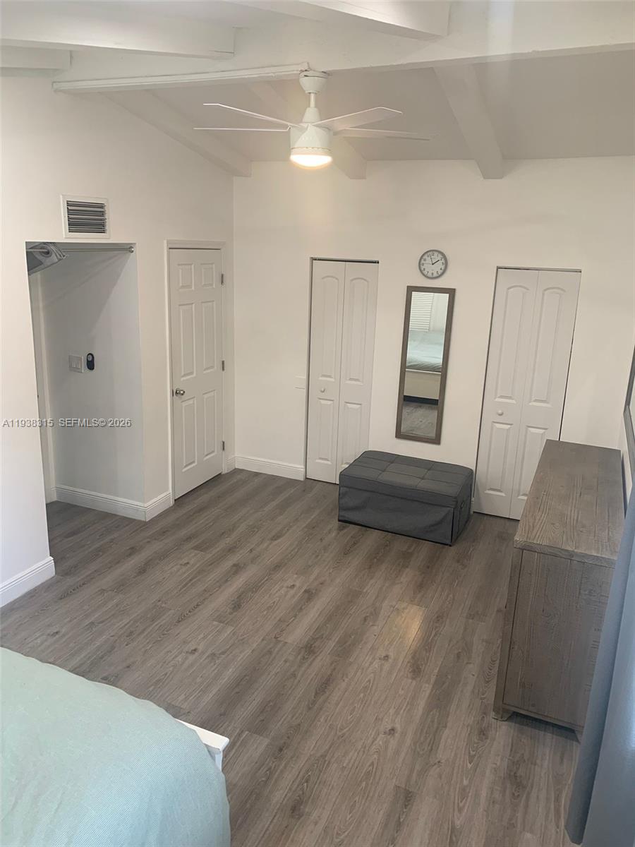 PALM LANE VILLA NO 4 - Residential