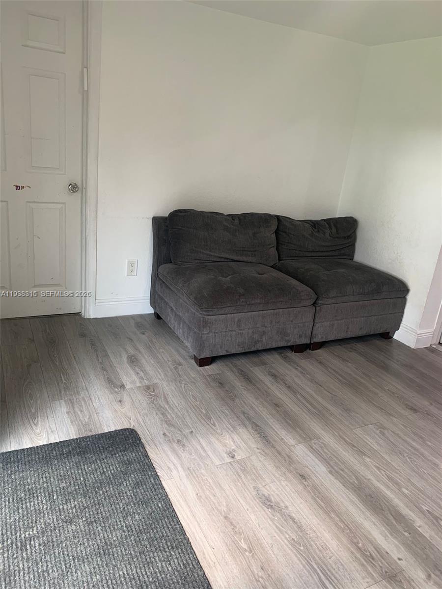 PALM LANE VILLA NO 4 - Residential