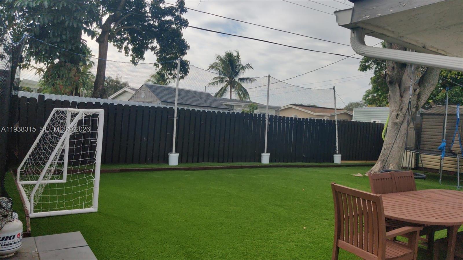 PALM LANE VILLA NO 4 - Residential