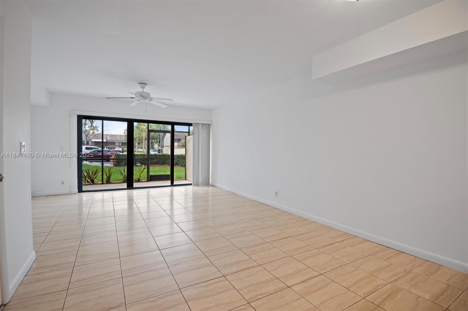 4270 SW 70th Terr