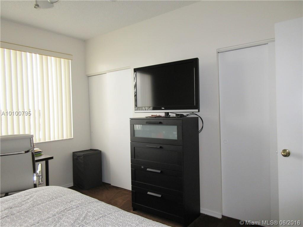 BONAVENTURE 82-43 B A POR - Residential Lease