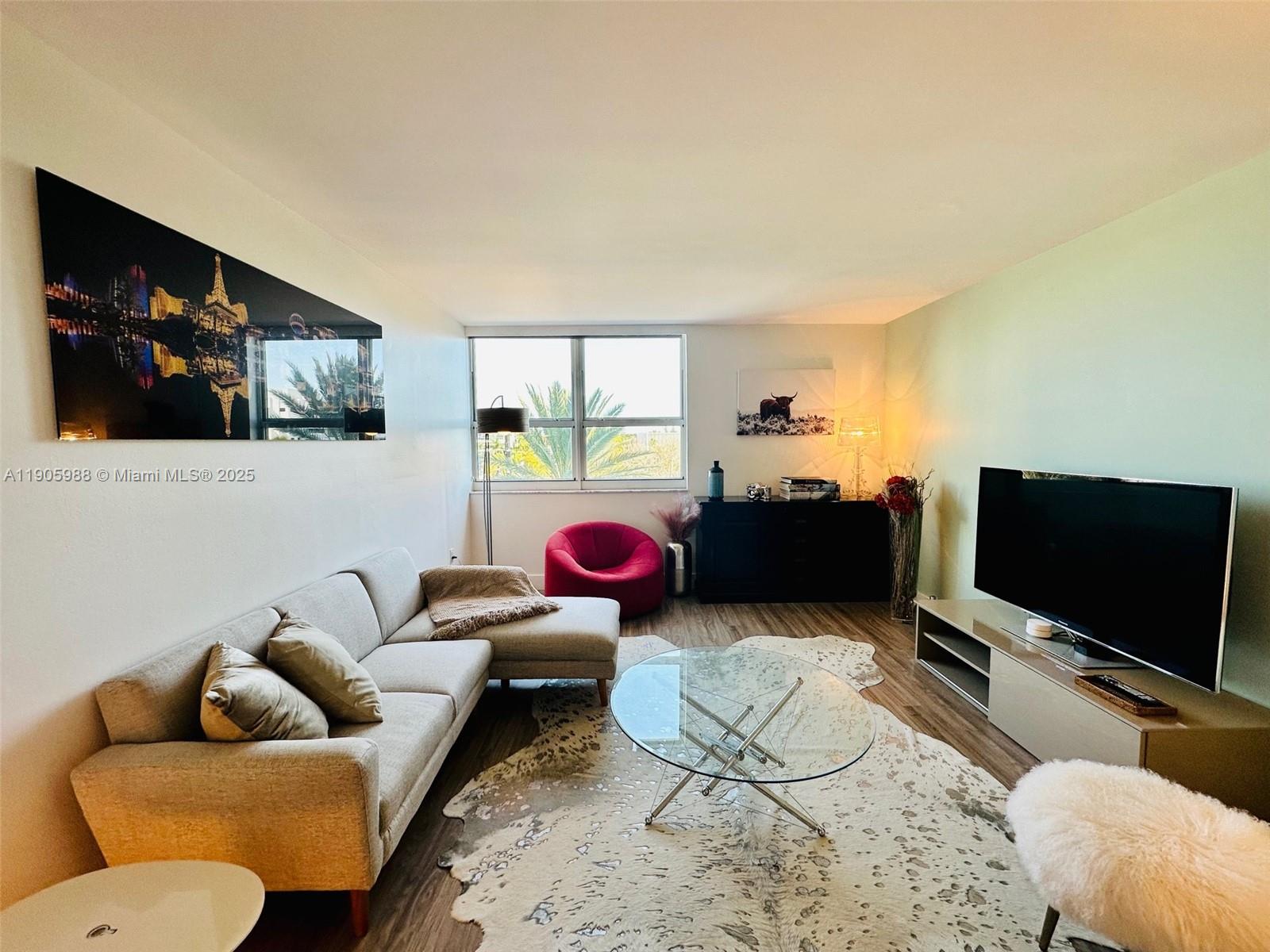 THE FLORIDIAN CONDO - Residential Lease