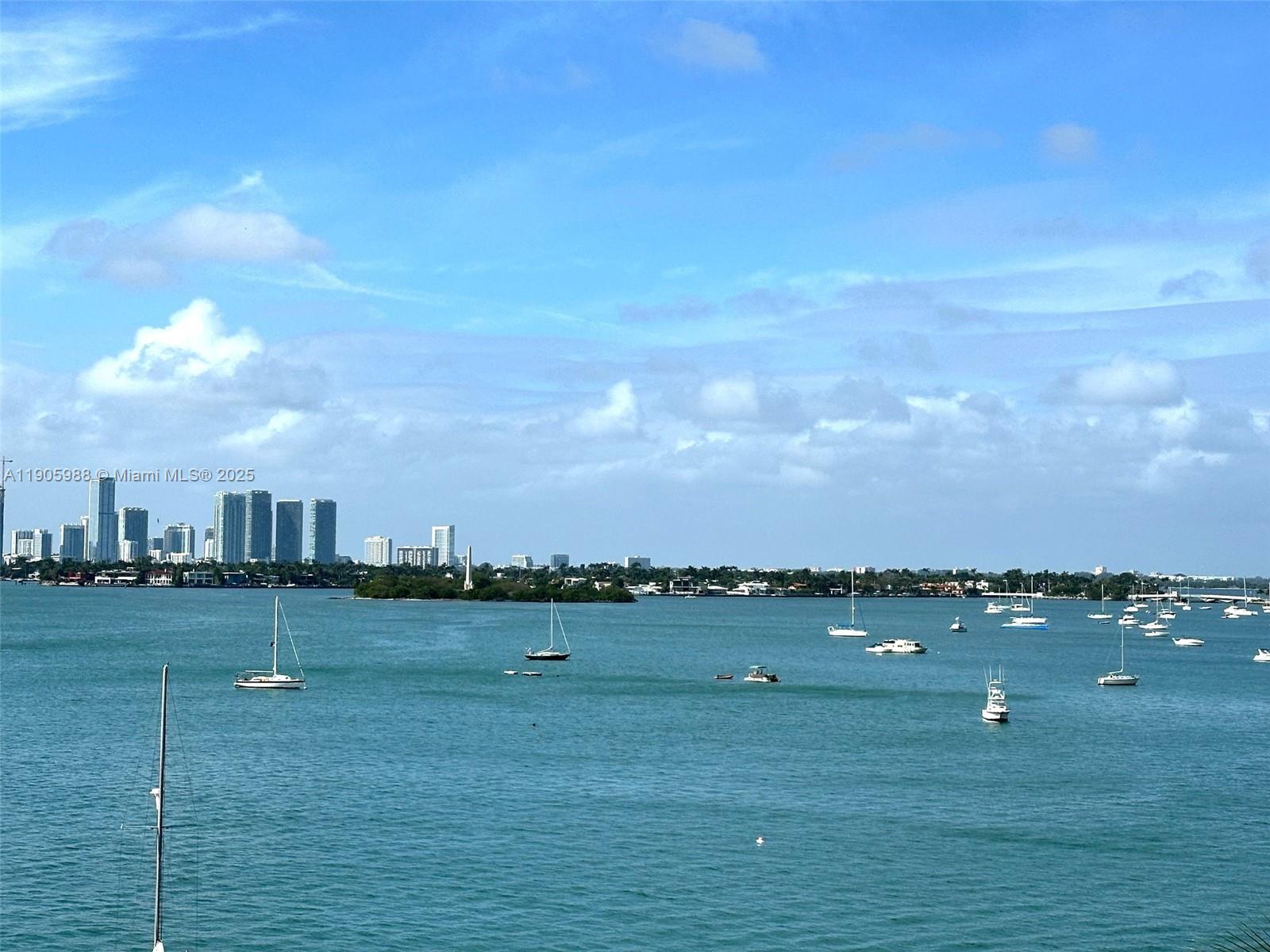 THE FLORIDIAN CONDO - Residential Lease