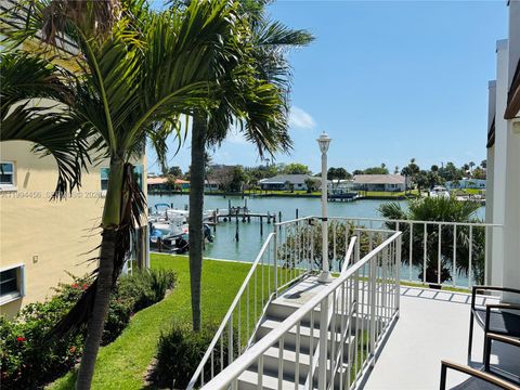 Photo of 1323 Bayshore Dr #203, Fort Pierce, FL 34949 (MLS # A11994456)
