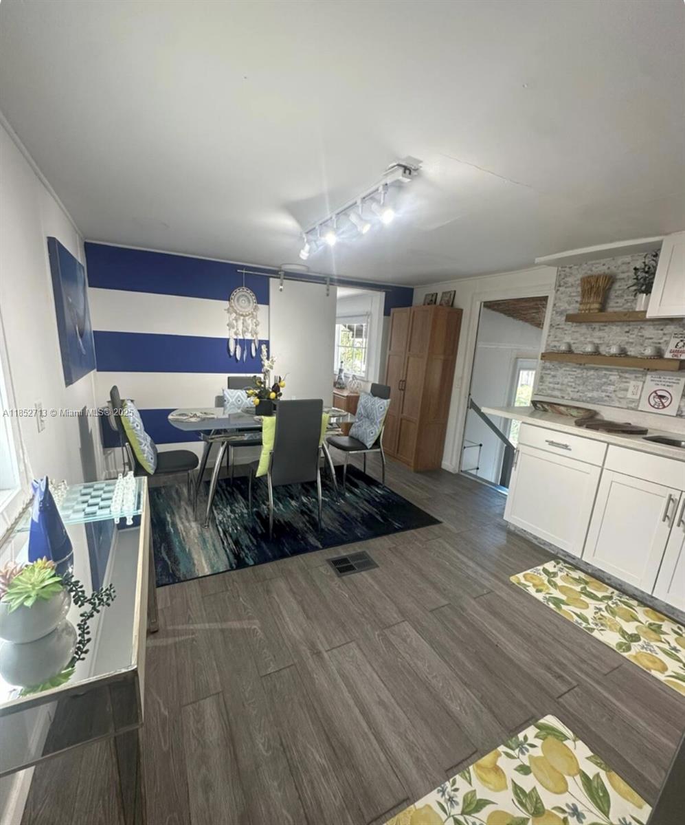 SEXTON COVES ESTATES - Residential