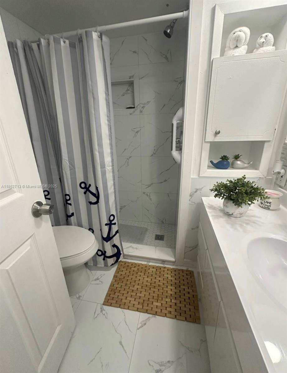 SEXTON COVES ESTATES - Residential