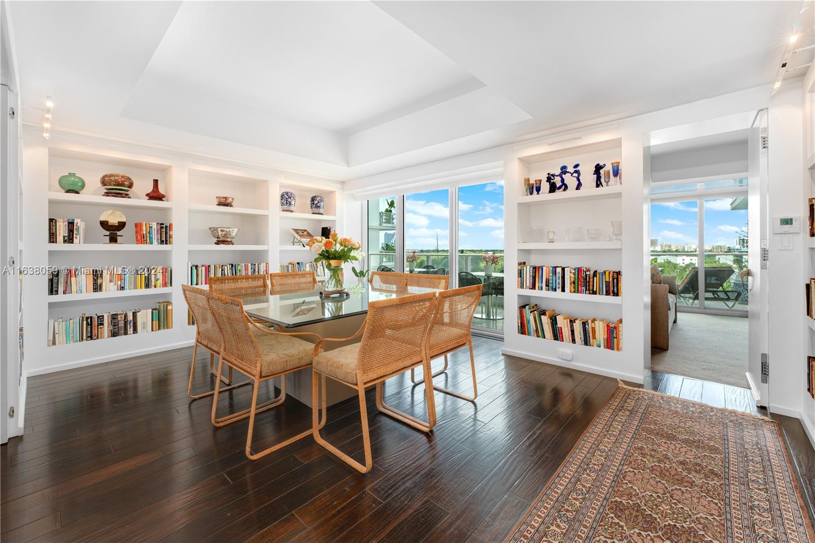GROVENOR HOUSE CONDO - Residential
