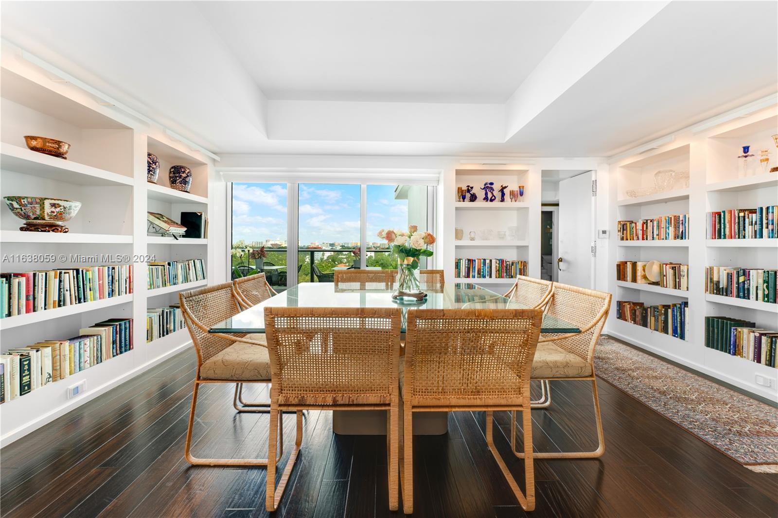 GROVENOR HOUSE CONDO - Residential