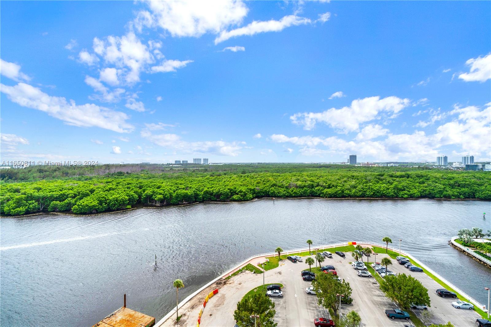 ARLEN HOUSE WEST CONDO - Residential