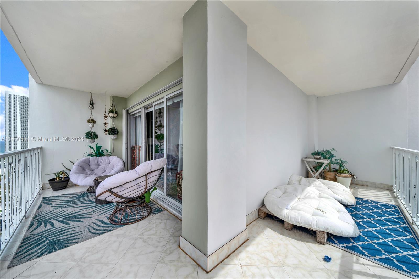ARLEN HOUSE WEST CONDO - Residential