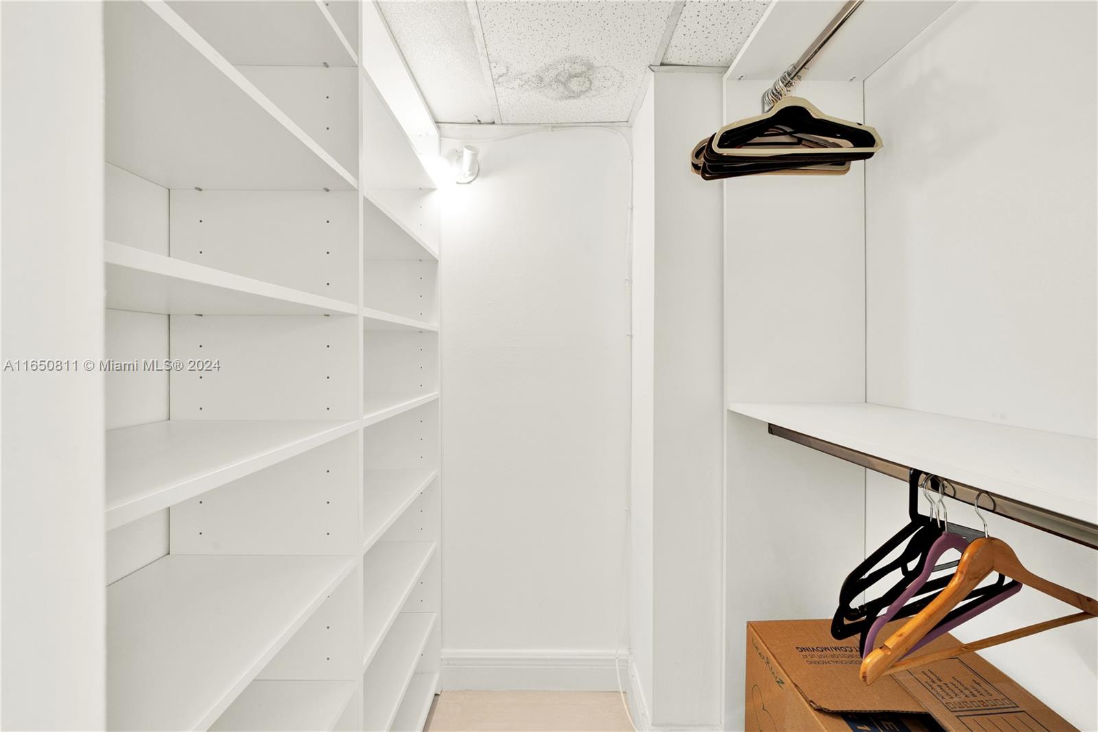 ARLEN HOUSE WEST CONDO - Residential