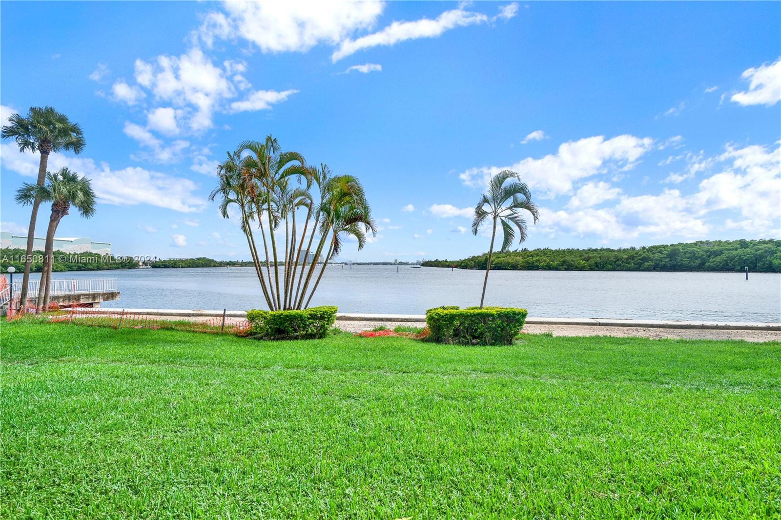 ARLEN HOUSE WEST CONDO - Residential