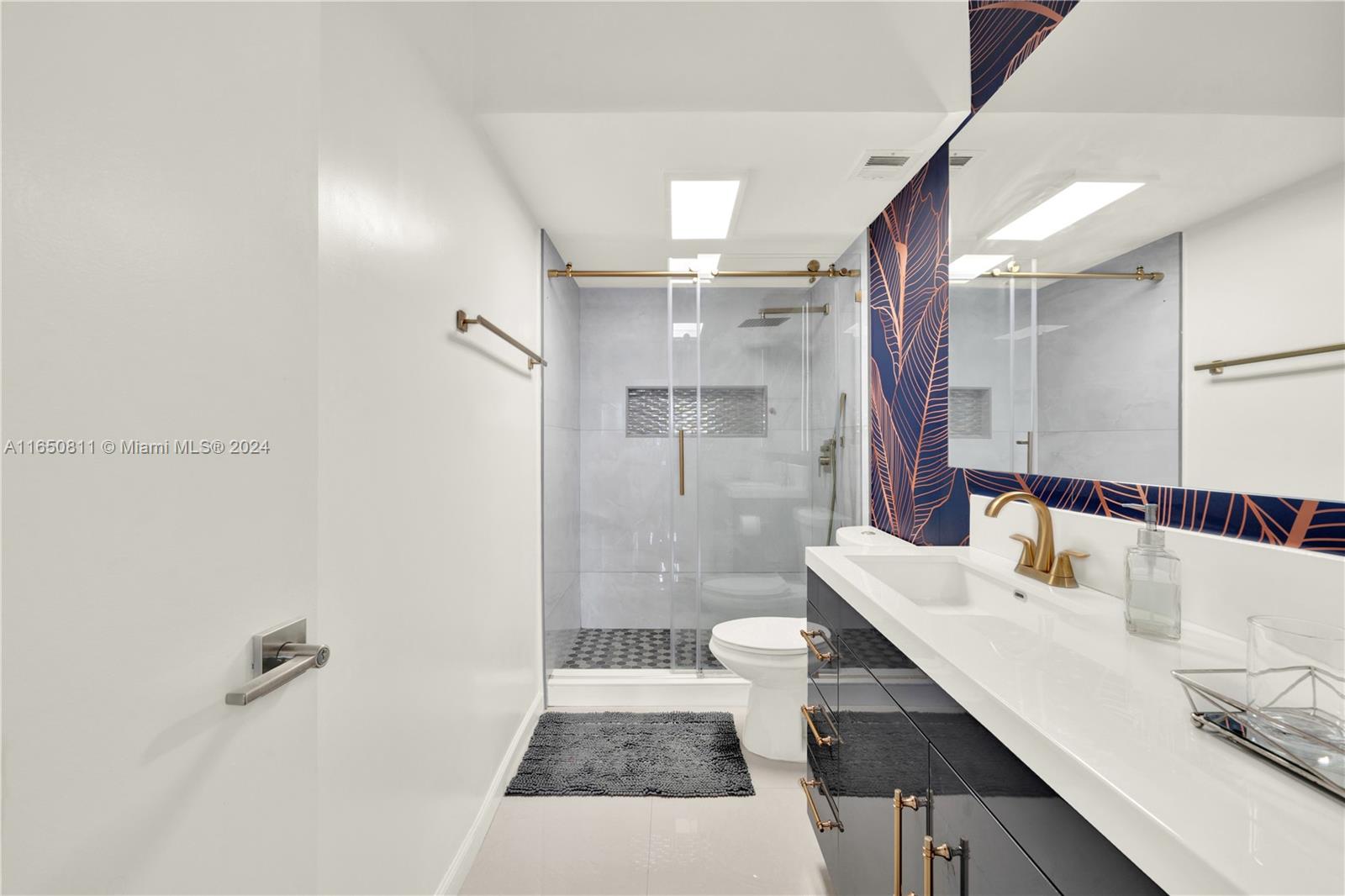 ARLEN HOUSE WEST CONDO - Residential