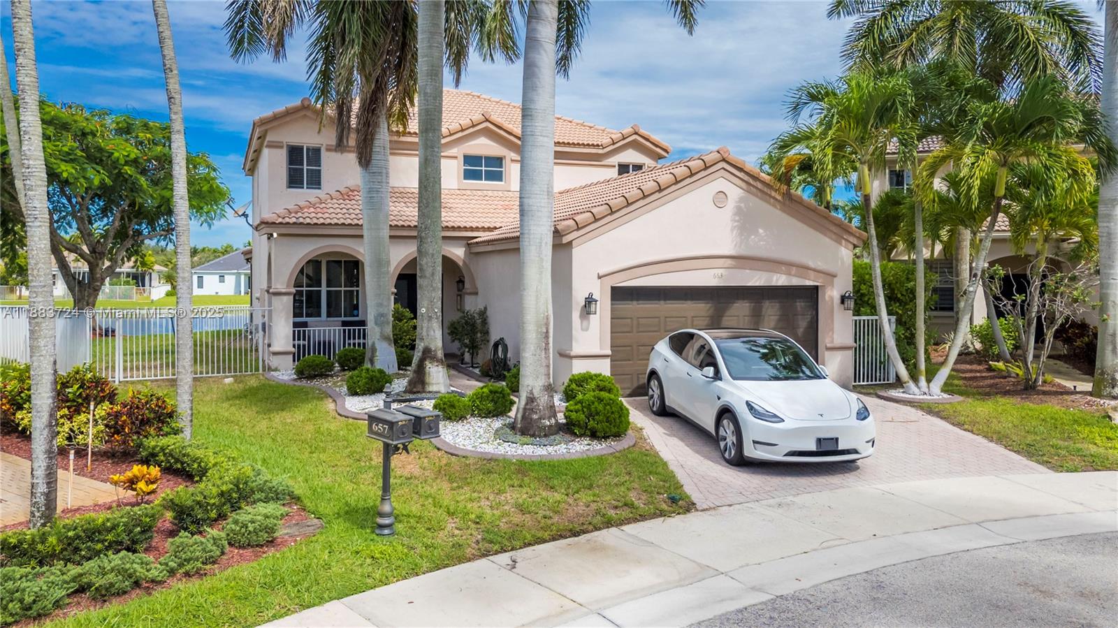 SECTOR 2-PARCELS 12 13 14 - Residential Lease